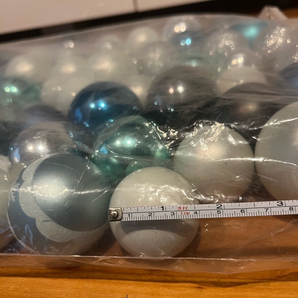 Ball & Snowflake Ornaments Bundle - Picture 4 of 4